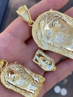 Solid 925 Silver & 14k Gold Jesus Piece HIP HOP 0.1ct REAL Natural Diamond Iced 23 Solid 925 Silver & 14k Gold Jesus Piece HIP HOP 0.1ct REAL Natural Diamond Iced -Harlem Bling Shop harlembling solid 925 silver and 14k gold jesus piece hip hop 0.1ct real natural diamond iced 66483.1664378160
