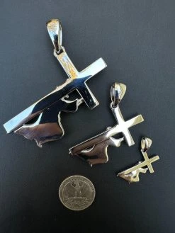 Solid 925 Silver Real MOISSANITE Jesus Carrying Cross Pendant Iced Necklace 29 Solid 925 Silver Real MOISSANITE Jesus Carrying Cross Pendant Iced Necklace -Harlem Bling Shop harlembling solid 925 silver real moissanite jesus carrying cross pendant iced necklace 80581.1698463895