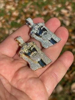 Iced MOISSANITE Real Silver Gold Jesus Piece Pendant Necklace Diamond Tester ✅ 15 Iced MOISSANITE Real Silver Gold Jesus Piece Pendant Necklace Diamond Tester ✅ -Harlem Bling Shop hip hop iced moissanite real silver gold jesus piece pendant necklace diamond tester 04723.1664356977