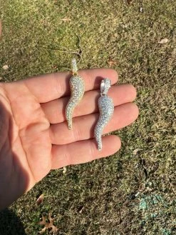 MOISSANITE Iced Hip Hop Cornicello Italian Horn Pepper Pendant Pass Diamond Test 18 MOISSANITE Iced Hip Hop Cornicello Italian Horn Pepper Pendant Pass Diamond Test -Harlem Bling Shop hip hop moissanite iced hip hop cornicello italian horn pepper pendant pass diamond test 02542.1664357233