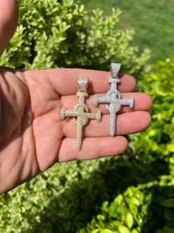 MOISSANITE Silver Gold Real Iced Hip Hop Nail Cross Pendant Pass Diamond Tester 17 MOISSANITE Silver Gold Real Iced Hip Hop Nail Cross Pendant Pass Diamond Tester -Harlem Bling Shop hip hop moissanite silver gold real iced hip hop nail cross pendant pass diamond tester 30101.1664362211