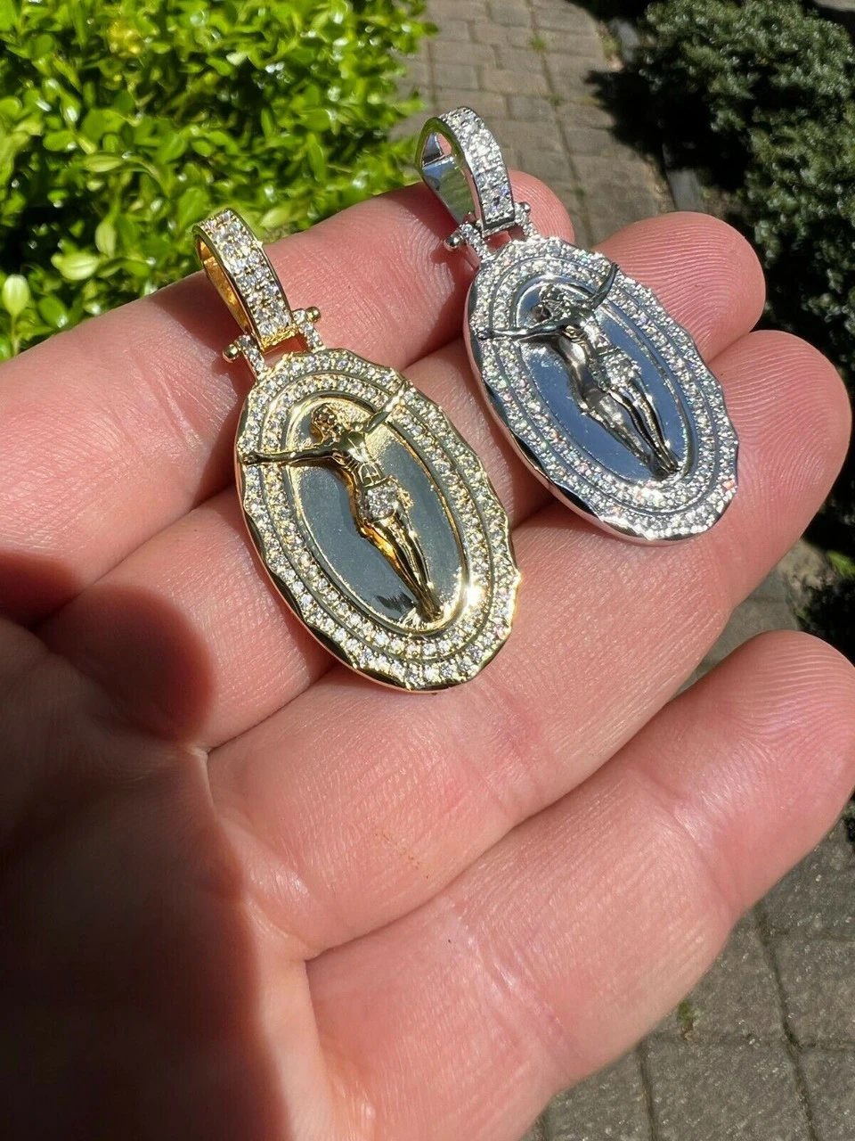 MOISSANITE Silver Gold Real Iced Jesus Oval Medallion Pendant Pass Diamond Test 14 MOISSANITE Silver Gold Real Iced Jesus Oval Medallion Pendant Pass Diamond Test - Image 12