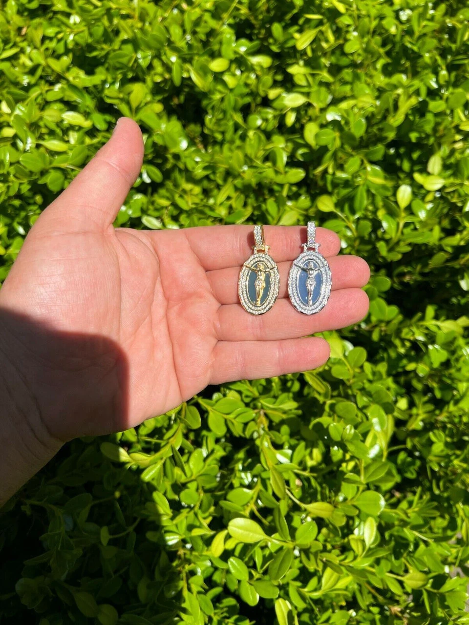 MOISSANITE Silver Gold Real Iced Jesus Oval Medallion Pendant Pass Diamond Test 12 MOISSANITE Silver Gold Real Iced Jesus Oval Medallion Pendant Pass Diamond Test - Image 10