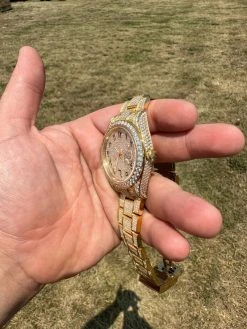 No Logo 16ct MOISSANITE Mens Gold Presidential Watch Honeycomb Iced Arabic Dial 35 No Logo 16ct MOISSANITE Mens Gold Presidential Watch Honeycomb Iced Arabic Dial -Harlem Bling Shop hip hop no logo 16ct moissanite mens gold presidential watch honeycomb iced arabic dial 40077.1689291027