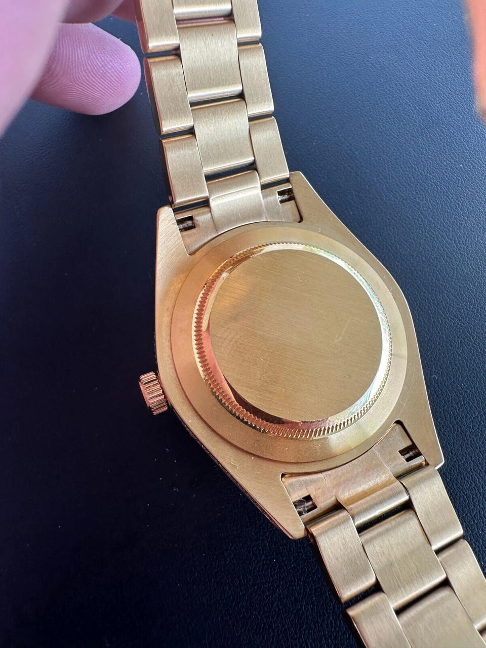 No Logo 16ct MOISSANITE Mens Gold Presidential Watch Honeycomb Iced Arabic Dial 7 No Logo 16ct MOISSANITE Mens Gold Presidential Watch Honeycomb Iced Arabic Dial - Image 5