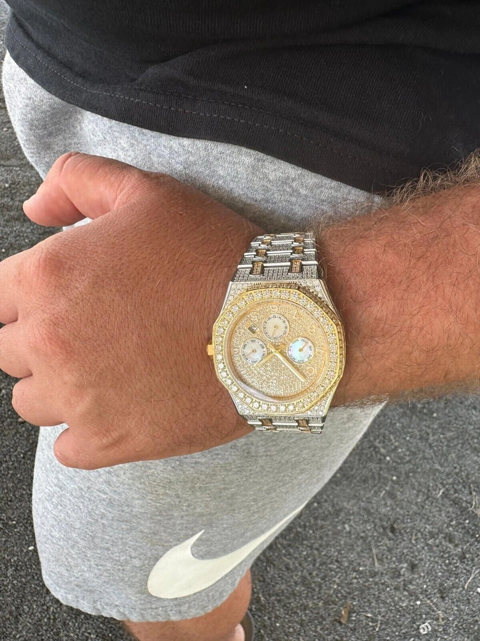 Real MOISSANITE Mens Watch Gold Two Tone Iced Skeleton Back Hip Hop Pass Tester 10 Real MOISSANITE Mens Watch Gold Two Tone Iced Skeleton Back Hip Hop Pass Tester - Image 8