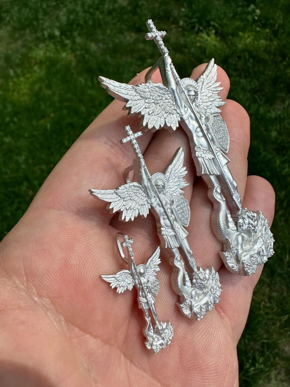 Real MOISSANITE Saint St Michael Slaying Dragon Archangel Pendant 925 Silver 17 Real MOISSANITE Saint St Michael Slaying Dragon Archangel Pendant 925 Silver - Image 15