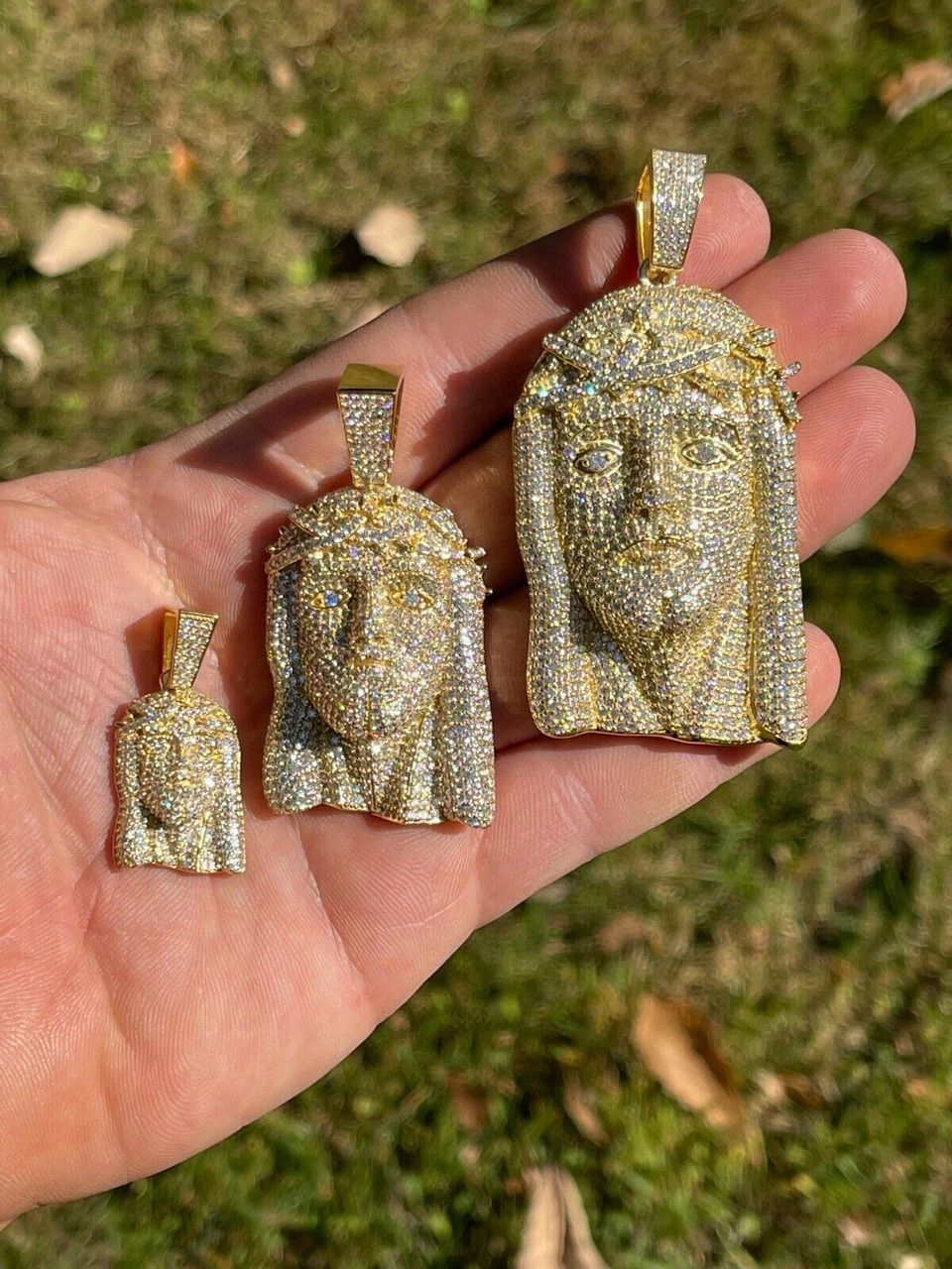 14k Gold Vermeil Fully Iced MOISSANITE Jesus Piece Pendant Pass Diamond Tester 8 14k Gold Vermeil Fully Iced MOISSANITE Jesus Piece Pendant Pass Diamond Tester - Image 6