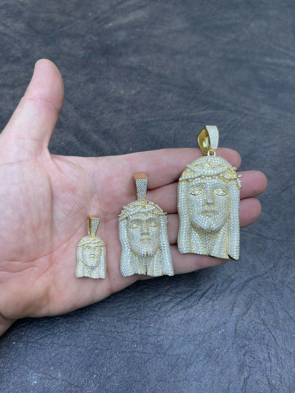 14k Gold Vermeil Fully Iced MOISSANITE Jesus Piece Pendant Pass Diamond Tester 4 14k Gold Vermeil Fully Iced MOISSANITE Jesus Piece Pendant Pass Diamond Tester - Image 2