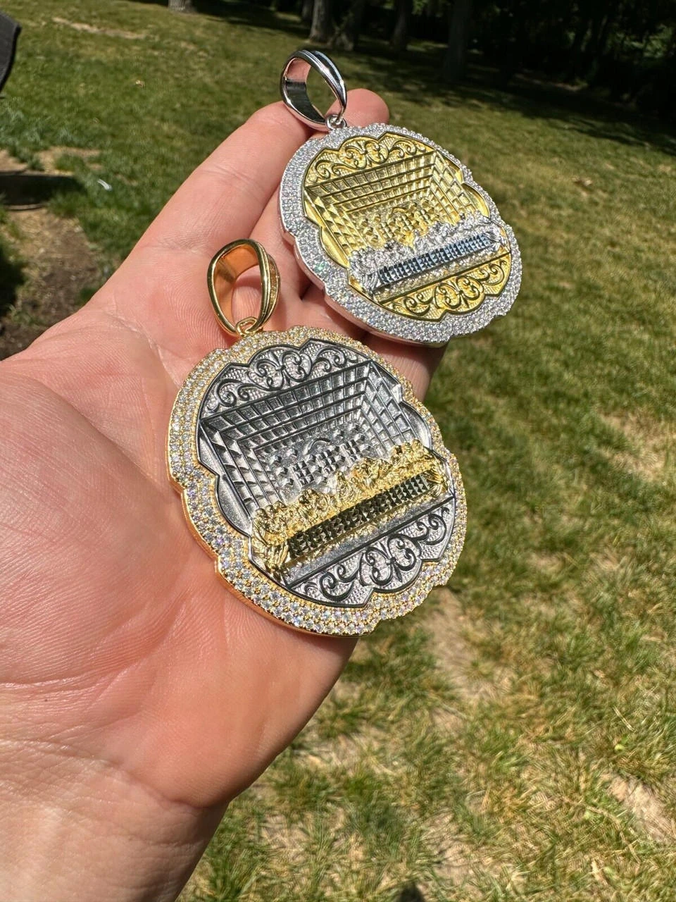 Large MOISSANITE 925 Silver Iced Jesus Last Supper Pendant Necklace Medallion 12 Large MOISSANITE 925 Silver Iced Jesus Last Supper Pendant Necklace Medallion - Image 10