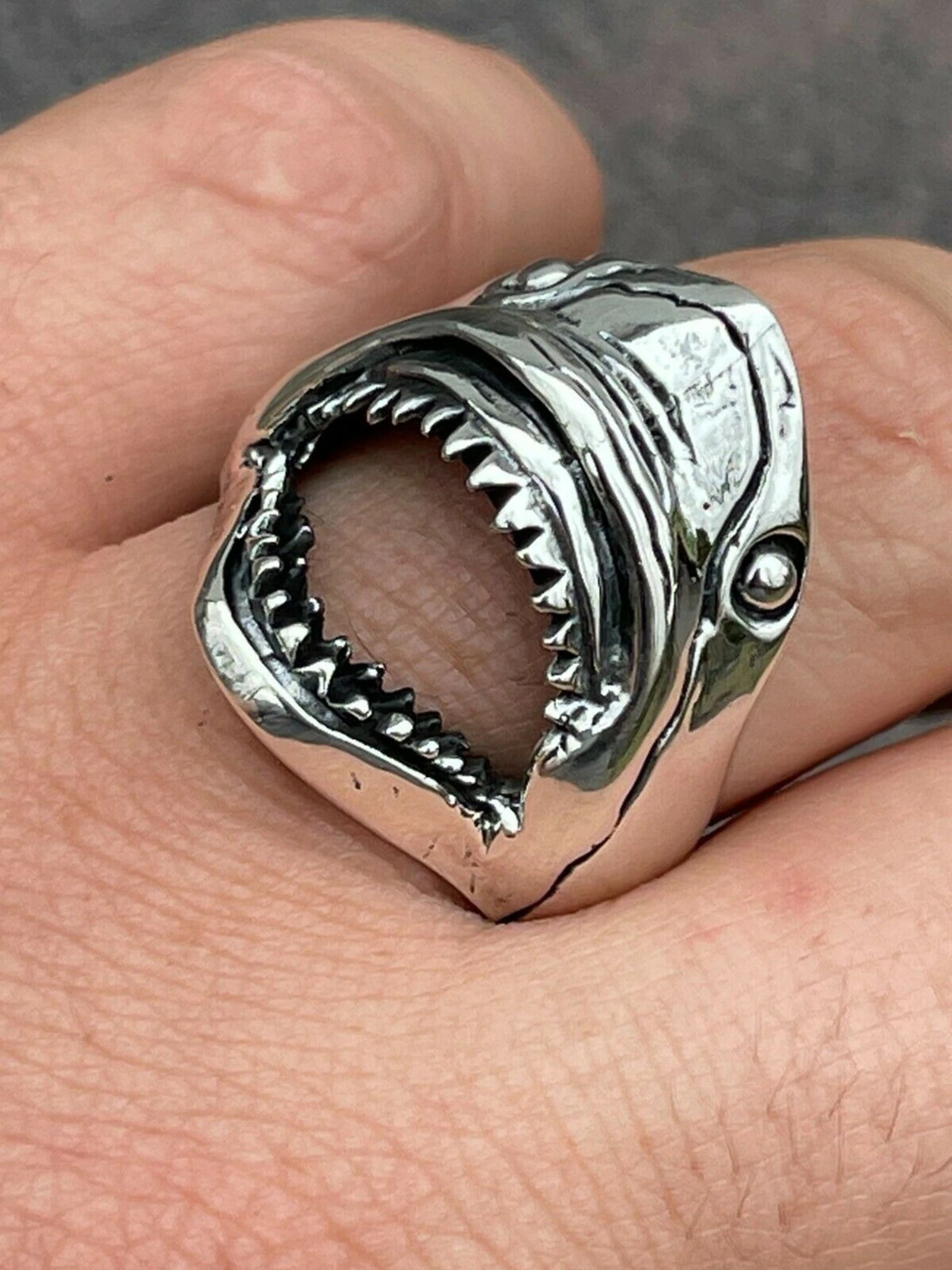 Real 925 Sterling Silver Mens Great White Shark JAWS Ring Size 7 8 9 10 11 12 13 3 Real 925 Sterling Silver Mens Great White Shark JAWS Ring Size 7 8 9 10 11 12 13