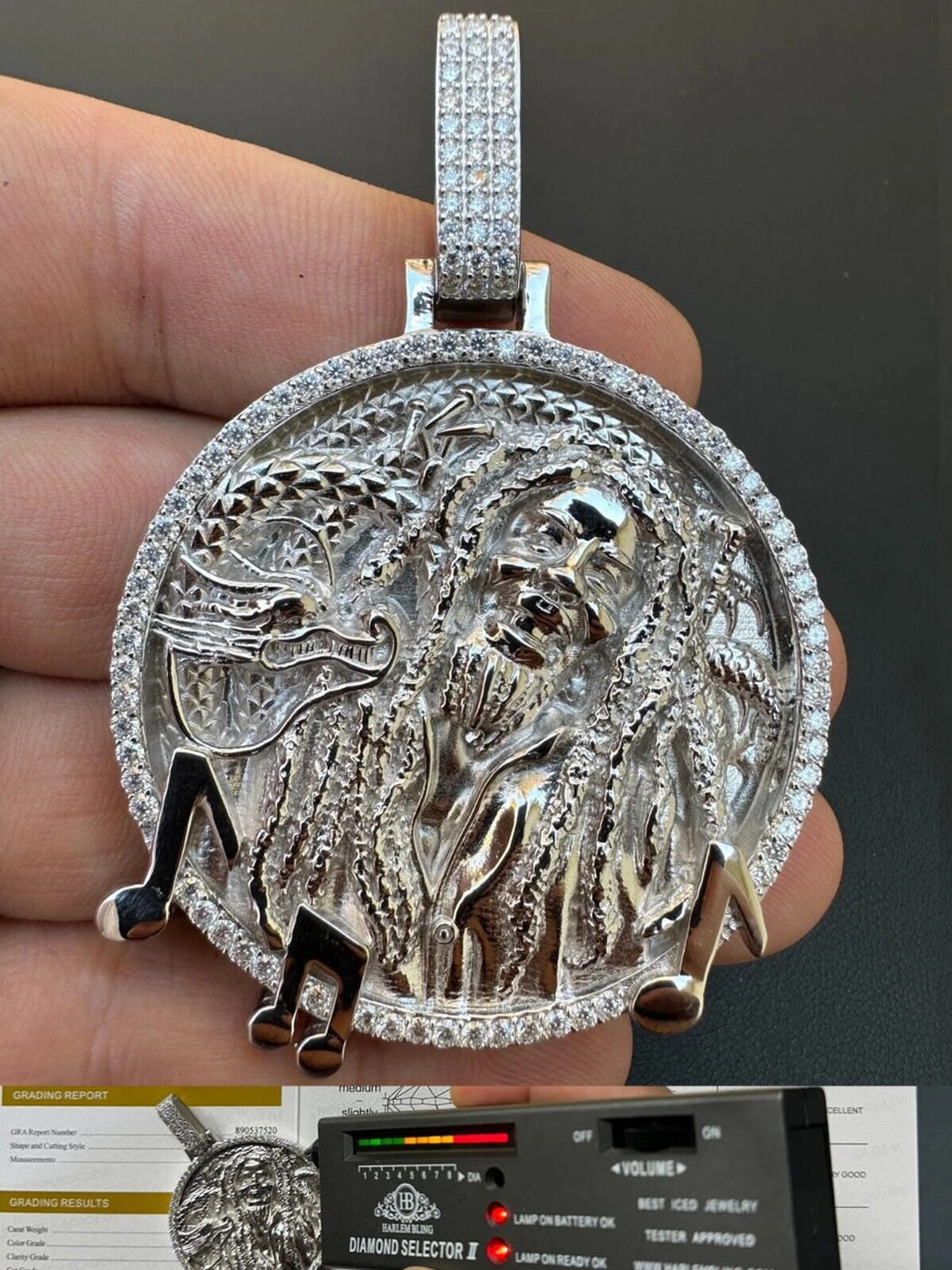 SERIES 3: Limited Edition "One Love" Pendant Harlembling X Bob Barley 3 SERIES 3: Limited Edition "One Love" Pendant Harlembling X Bob Barley