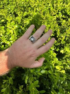 Mens Real 925 Sterling Silver Natural Black Onyx Howling Wolf Signet Dog Ring 40 Mens Real 925 Sterling Silver Natural Black Onyx Howling Wolf Signet Dog Ring -Harlem Bling Shop mens real 925 sterling silver natural black onyx howling wolf signet dog ring 73898.1682627627