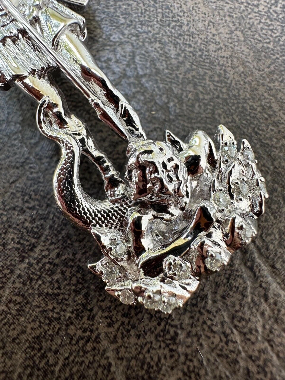 MOISSANITE Saint St Michael Slaying Dragon Archangel Pendant 925 Silver - 1-3" 19 MOISSANITE Saint St Michael Slaying Dragon Archangel Pendant 925 Silver - 1-3" - Image 17